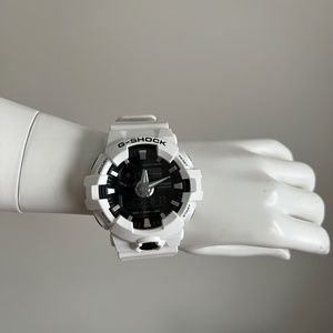 NEW Men's G Shock White